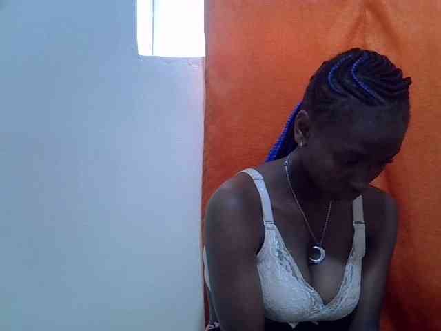 Sexythiny webcam