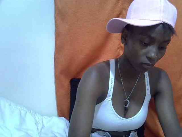 Sexythiny webcam