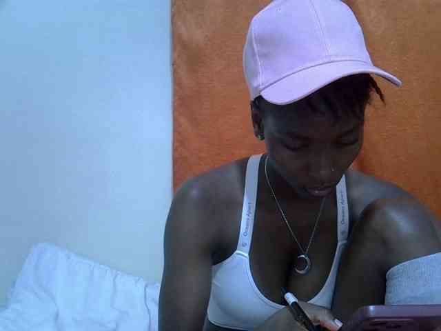 Sexythiny webcam