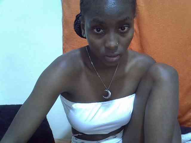 Sexythiny webcam