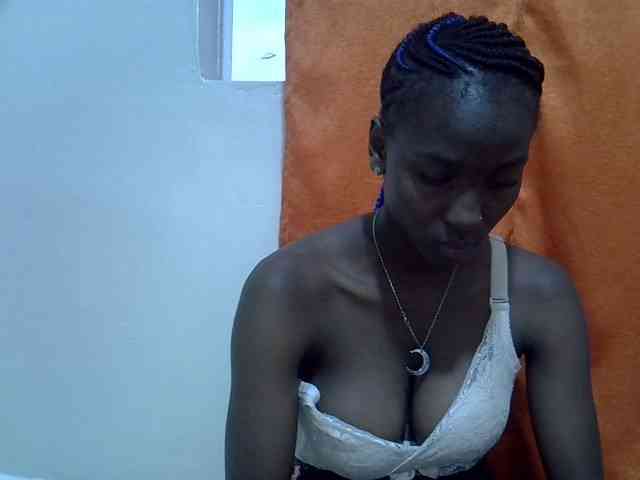 Sexythiny webcam