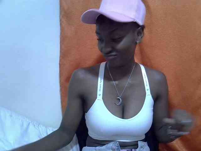 Sexythiny webcam