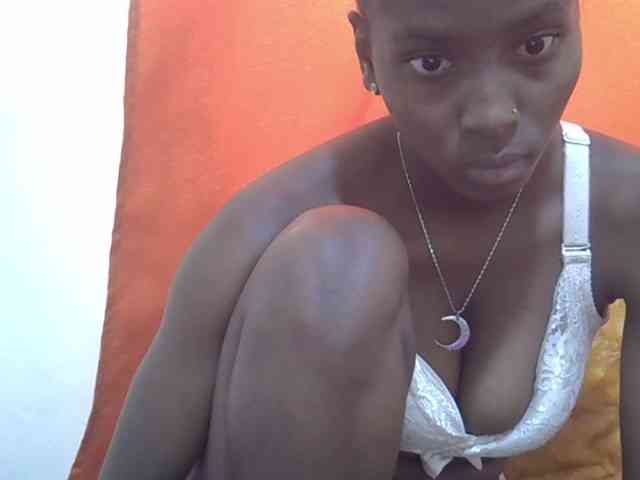 Sexythiny webcam