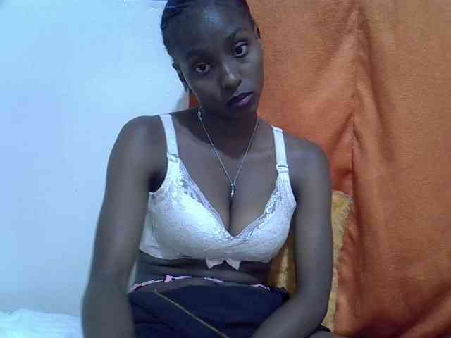 Sexythiny webcam