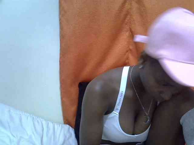 Sexythiny webcam