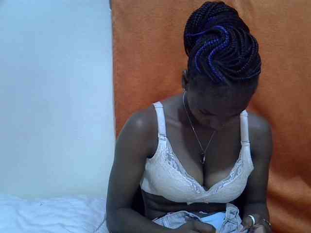 Sexythiny webcam