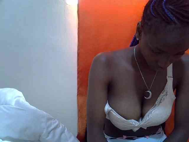 Sexythiny webcam