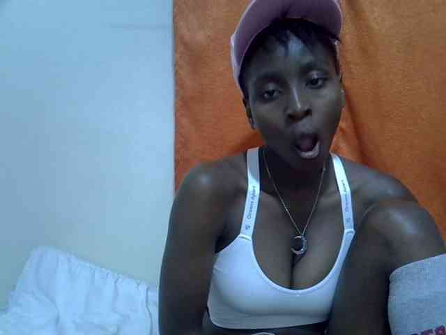 Sexythiny webcam