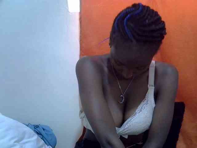 Sexythiny webcam