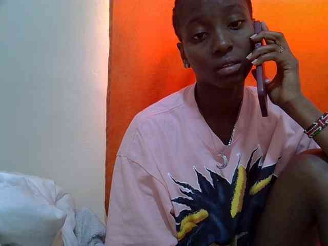 Sexythiny webcam
