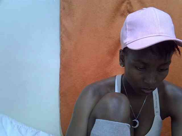 Sexythiny webcam