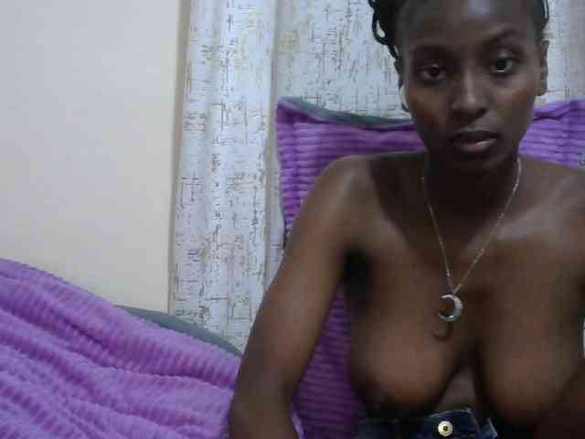 Sexythiny webcam