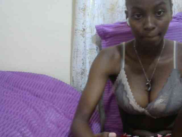 Sexythiny webcam
