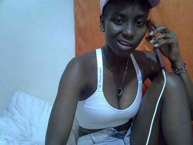 Sexythiny webcam