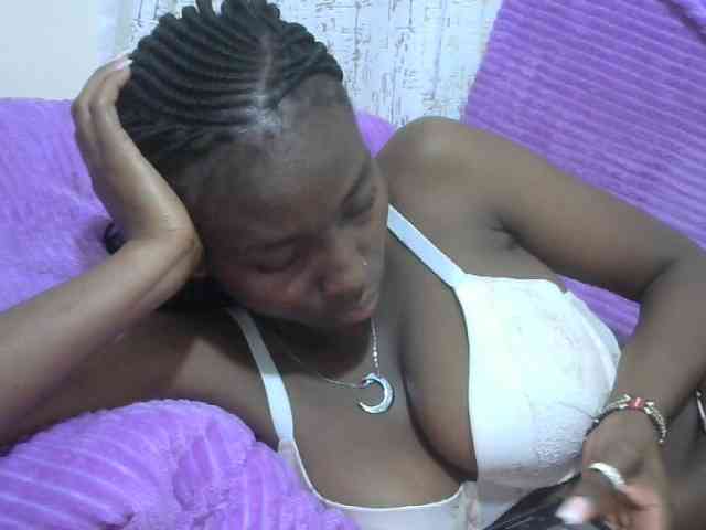 Sexythiny webcam
