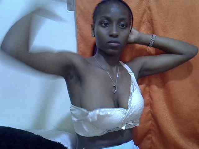 Sexythiny webcam