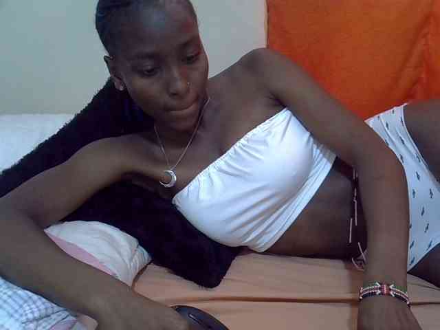 Sexythiny Live Webcam on BongaCams