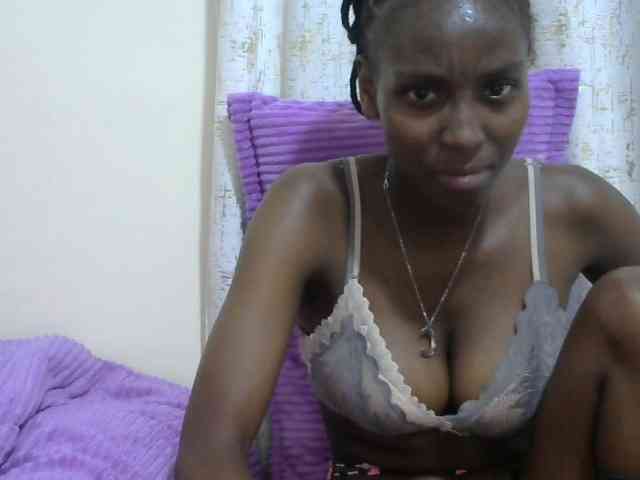 Sexythiny webcam