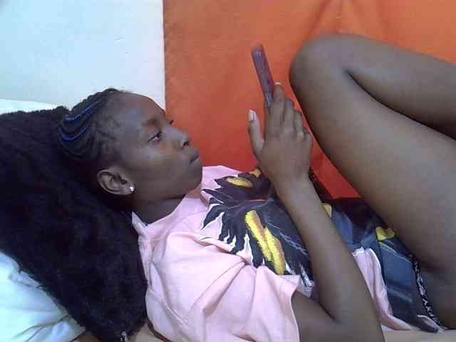 Sexythiny webcam