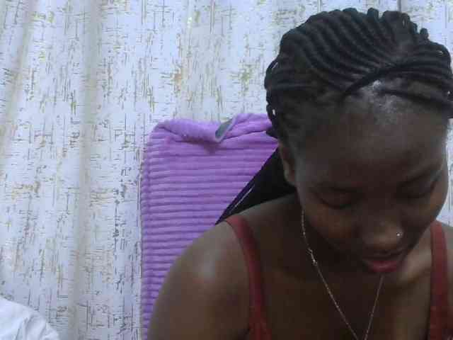 Sexythiny Live Webcam on BongaCams