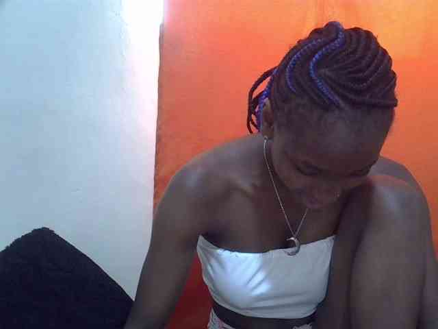 Sexythiny webcam