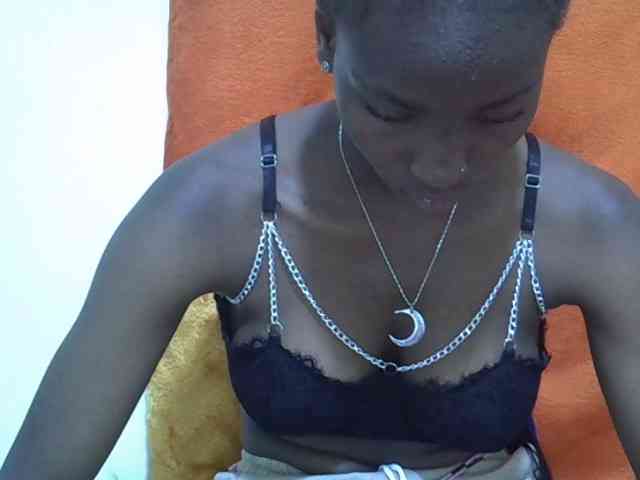 Sexythiny webcam