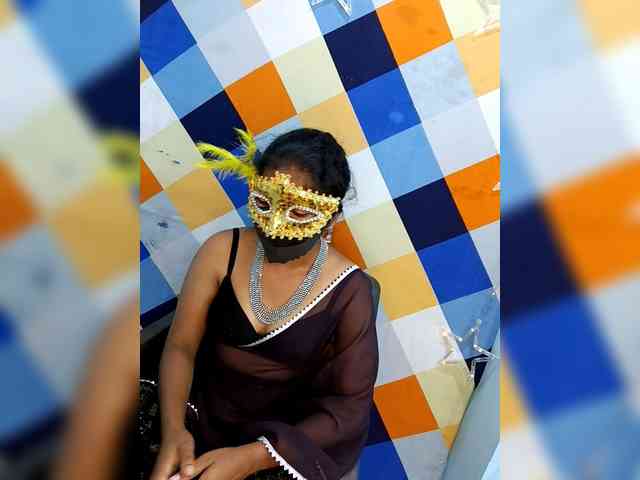 Nikitha_india webcam