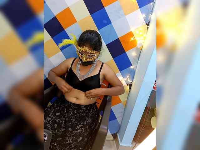 Nikitha_india webcam