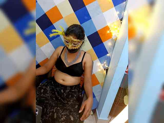 Nikitha_india webcam