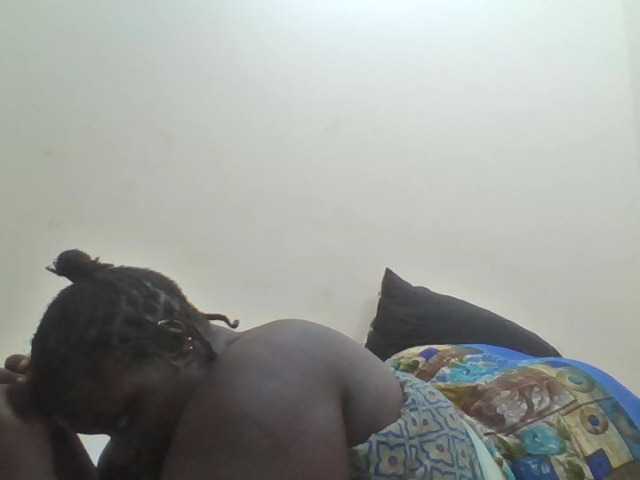 Bigdarkass webcam bongacams model stream image