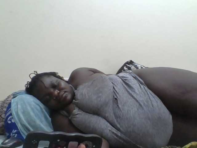 Bigdarkass webcam bongacams model stream image