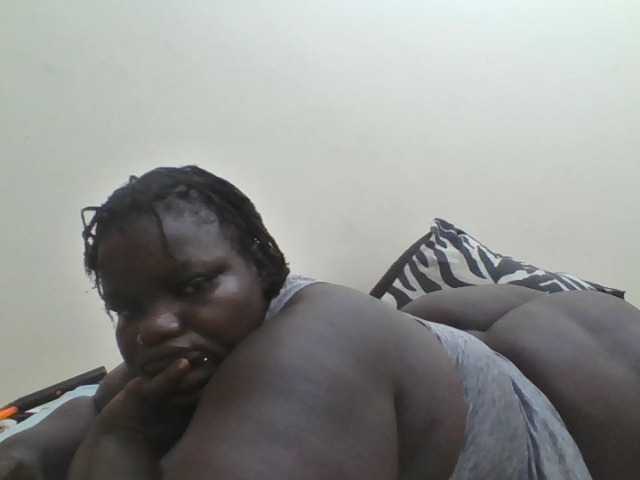 Bigdarkass webcam bongacams model stream image