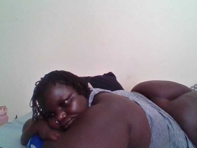 Bigdarkass webcam bongacams model stream image