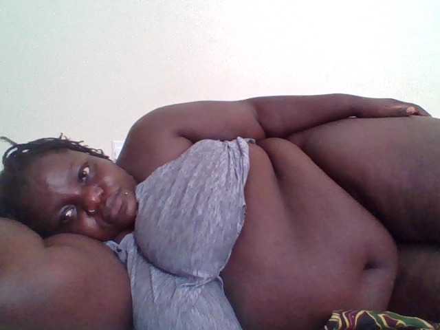 Bigdarkass webcam bongacams model stream image