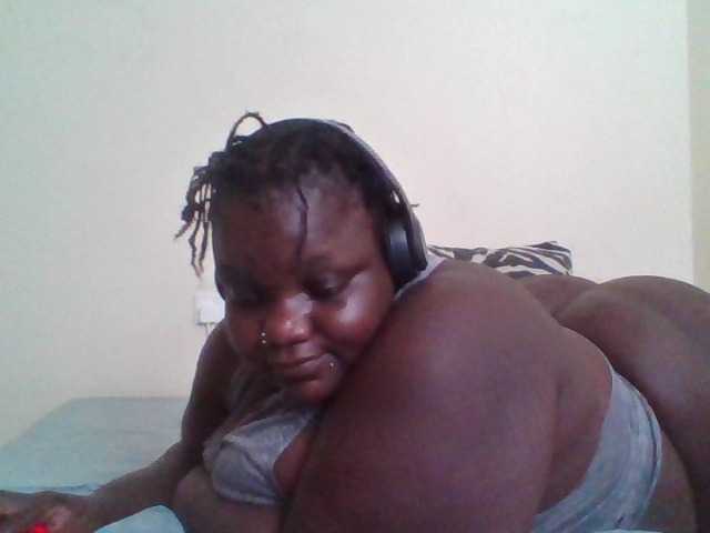 Bigdarkass webcam bongacams model stream image