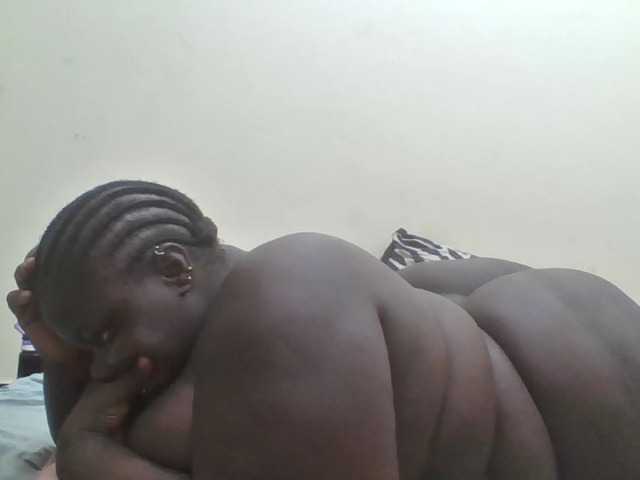 Bigdarkass's BongaCams show and profile