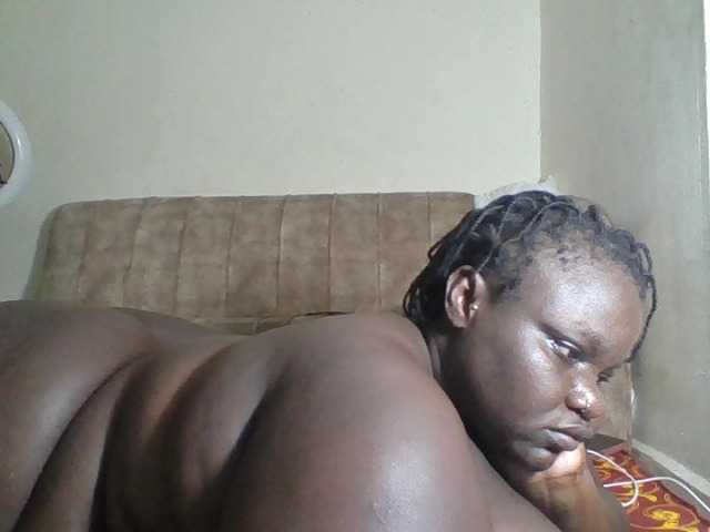 le modèle Bigdarkass est en webcam porno dans un show sur le site bongacams, il possède les tags suivants: Ebony,Brunette,Hairy