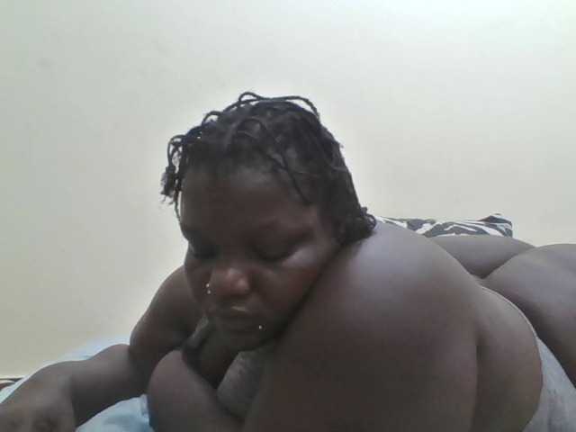 Bigdarkass webcam bongacams model stream image