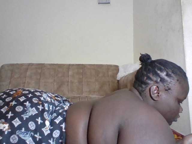 Bigdarkass's BongaCams show and profile