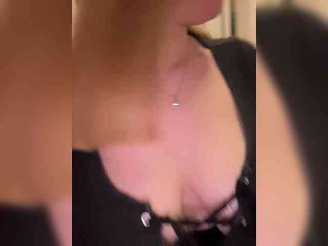 Cris_Mi webcam