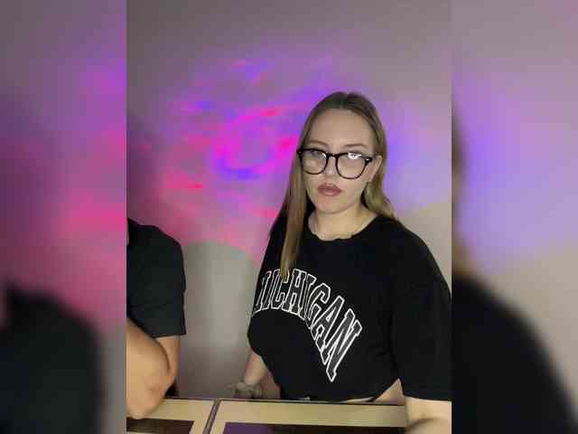Cris_Mi webcam