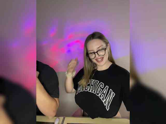 Cris_Mi webcam