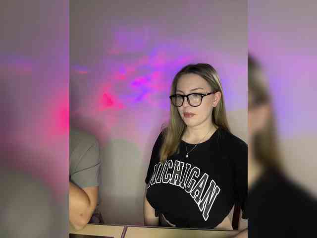 Cris_Mi webcam