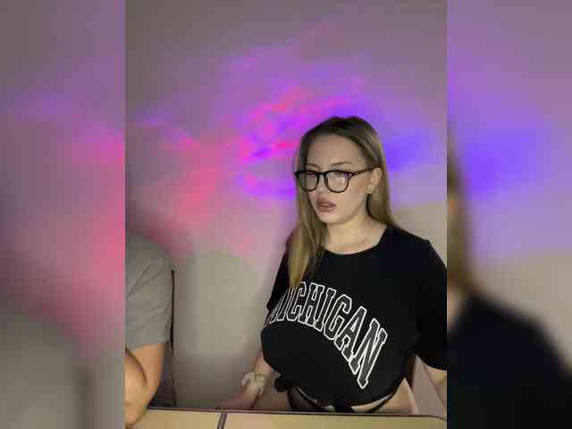 Cris_Mi webcam