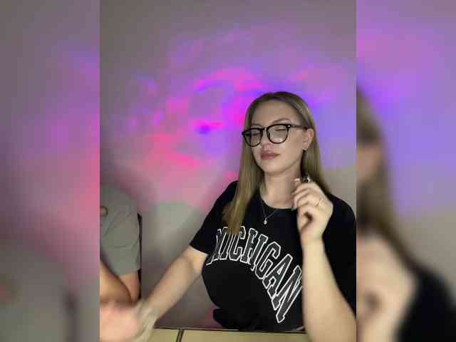 Cris_Mi webcam