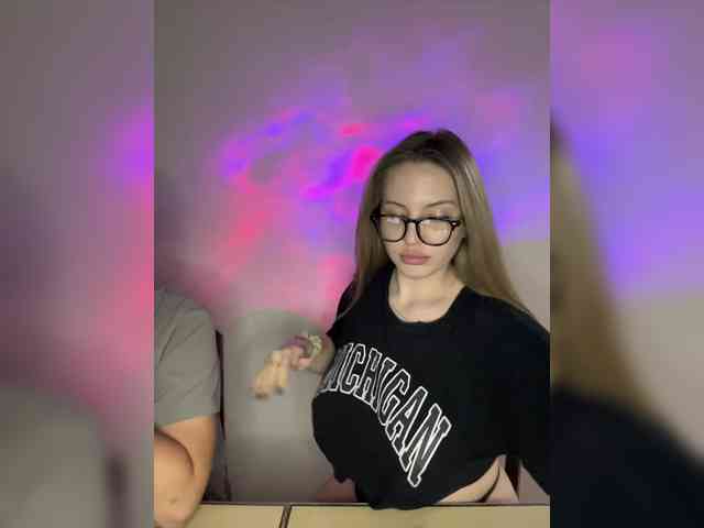 Cris_Mi webcam