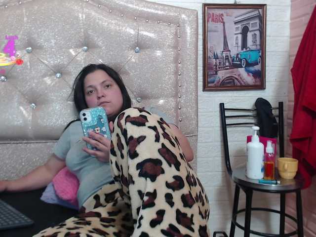 KataleyaStiward webcam bongacams model stream image