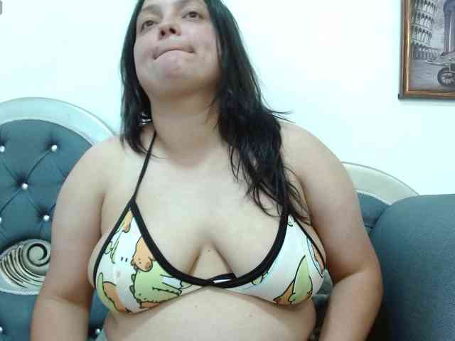 KataleyaStiward webcam