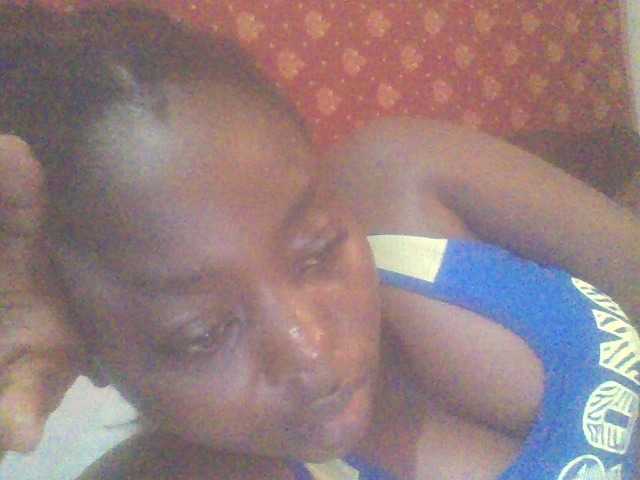 PrettyG's BongaCams show and profile