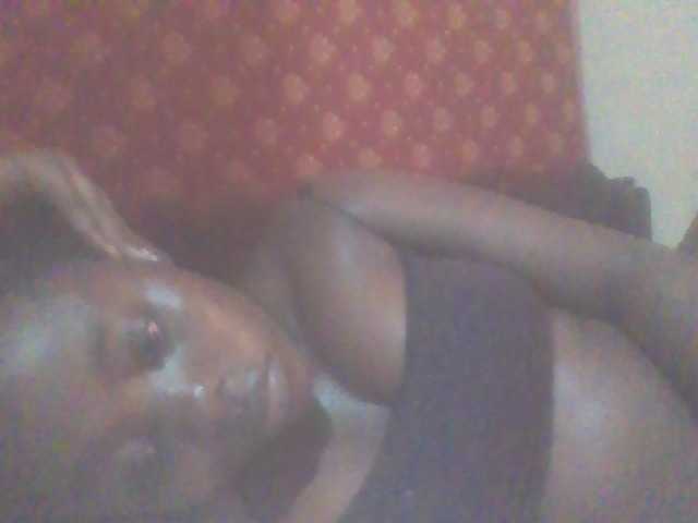 PrettyG's BongaCams show and profile